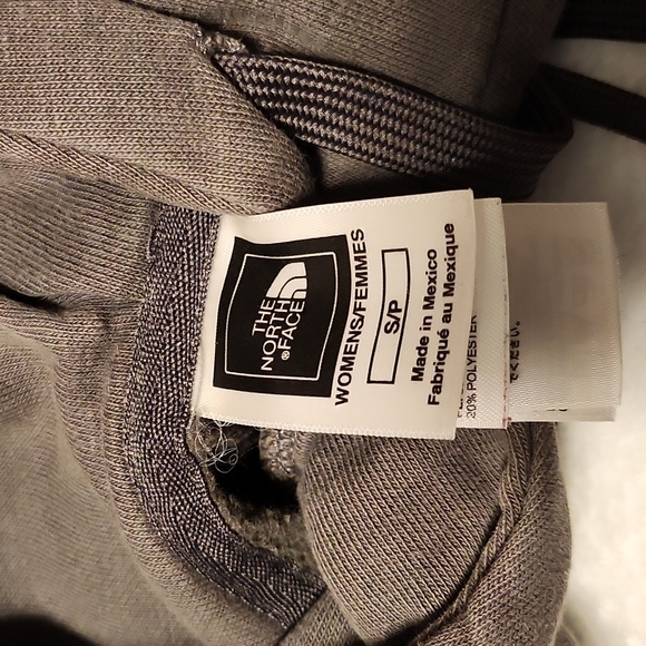 Women's Size Small North Face Hoodie - Picture 2 of 2